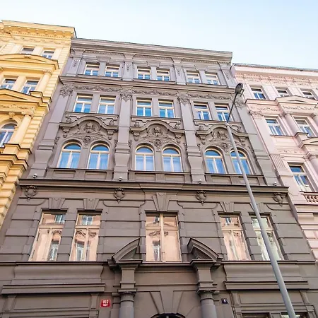 Апартаменты National Museum Apartment Near Wenceslas Sq. By Easybnb