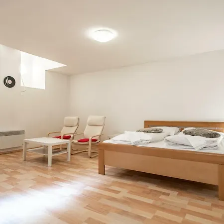 National Museum Apartment Near Wenceslas Sq. By Easybnb